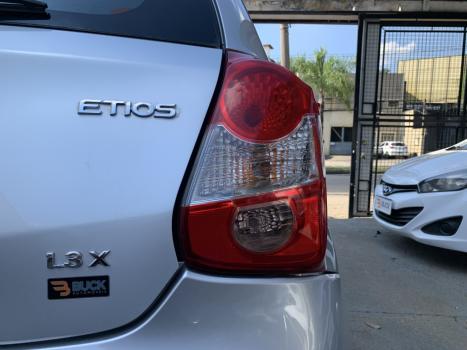 TOYOTA Etios Hatch 1.3 16V 4P FLEX X, Foto 8