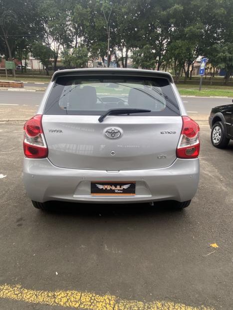 TOYOTA Etios Hatch 1.3 16V 4P FLEX X, Foto 6