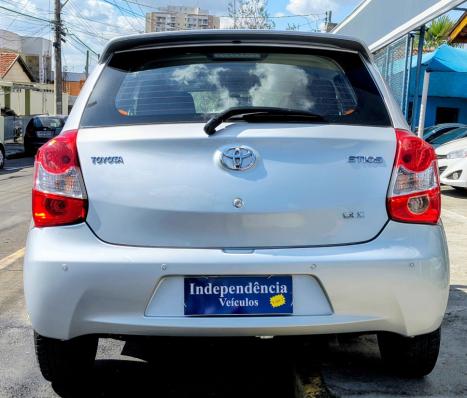 TOYOTA Etios Hatch 1.3 16V 4P FLEX X, Foto 4