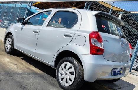 TOYOTA Etios Hatch 1.3 16V 4P FLEX X, Foto 5
