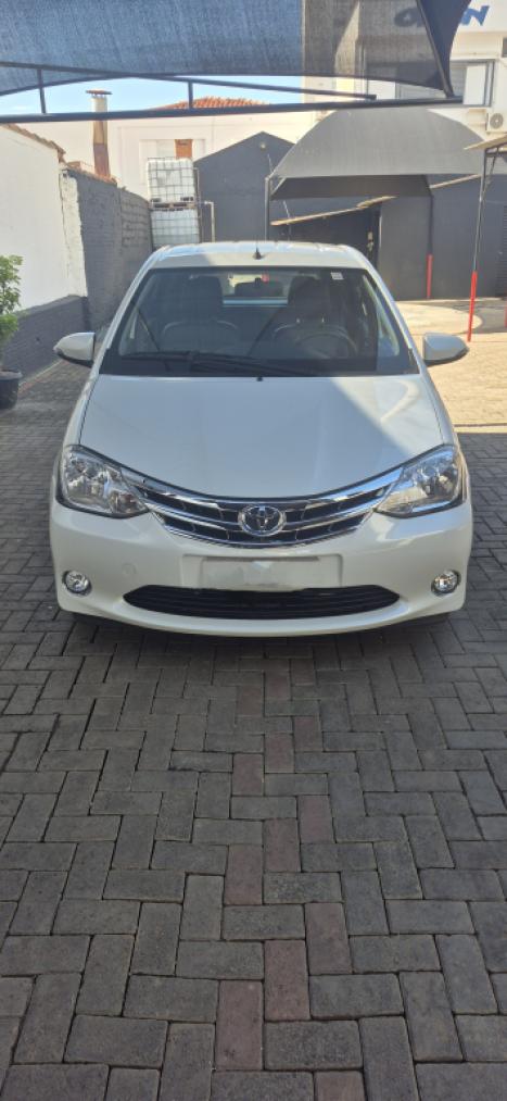 TOYOTA Etios Hatch 1.5 16V 4P FLEX PLATINUM, Foto 3