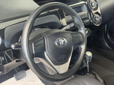 TOYOTA Etios Hatch 1.3 16V 4P FLEX X AUTOMTICO, Foto 7