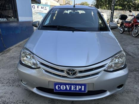 TOYOTA Etios Hatch 1.3 16V 4P FLEX X, Foto 2