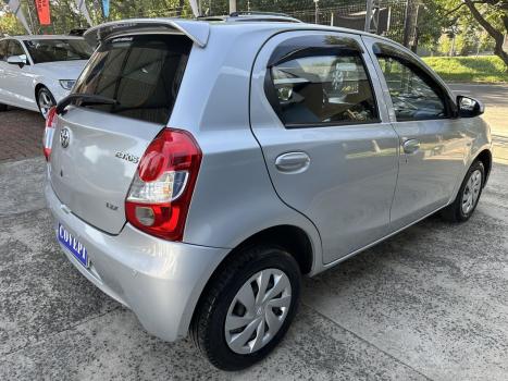 TOYOTA Etios Hatch 1.3 16V 4P FLEX X, Foto 3