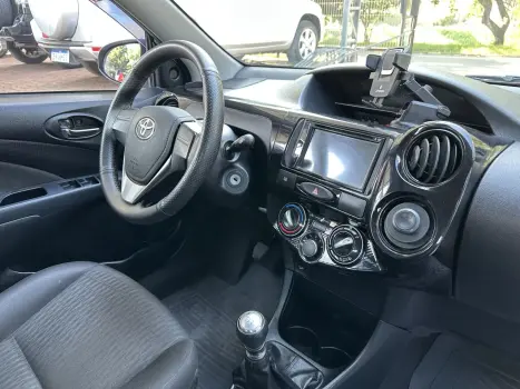 TOYOTA Etios Hatch 1.3 16V 4P FLEX X, Foto 5