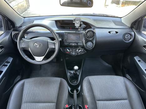 TOYOTA Etios Hatch 1.3 16V 4P FLEX X, Foto 6