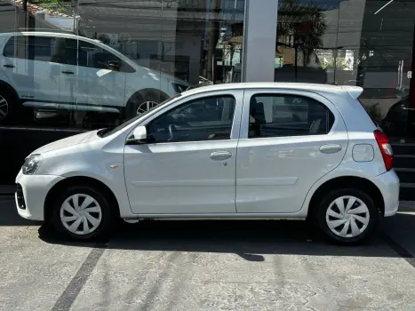 TOYOTA Etios Hatch 1.3 16V 4P FLEX X AUTOMTICO, Foto 6