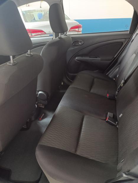 TOYOTA Etios Hatch 1.3 16V 4P FLEX X, Foto 8