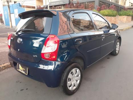 TOYOTA Etios Hatch 1.3 16V 4P FLEX X, Foto 3