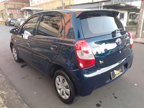 TOYOTA Etios Hatch 1.3 16V 4P FLEX X, Foto 4