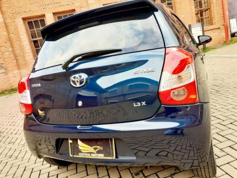 TOYOTA Etios Hatch 1.3 16V 4P FLEX X, Foto 9