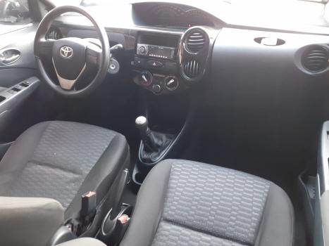 TOYOTA Etios Hatch 1.3 16V 4P FLEX X, Foto 5