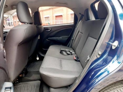 TOYOTA Etios Hatch 1.3 16V 4P FLEX X, Foto 6