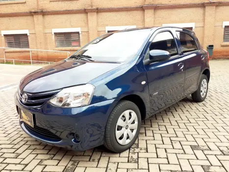 TOYOTA Etios Hatch 1.3 16V 4P FLEX X, Foto 2