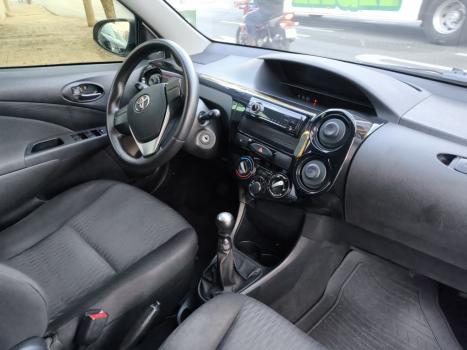 TOYOTA Etios Hatch 1.3 16V 4P FLEX X, Foto 6