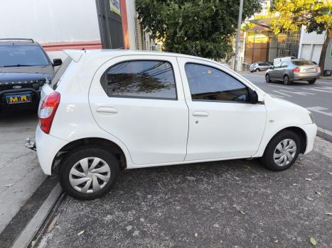 TOYOTA Etios Hatch 1.3 16V 4P FLEX X, Foto 8