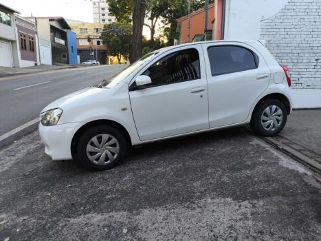 TOYOTA Etios Hatch 1.3 16V 4P FLEX X, Foto 10