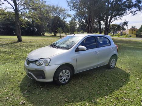 TOYOTA Etios Hatch 1.5 16V 4P FLEX XS AUTOMTICO, Foto 4