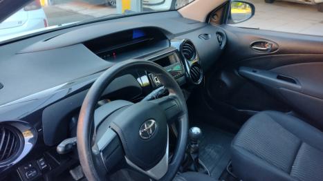 TOYOTA Etios Hatch 1.3 16V 4P FLEX X, Foto 5