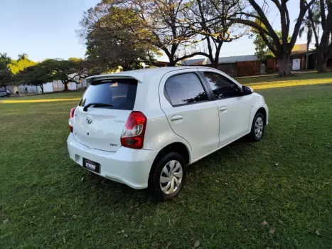 TOYOTA Etios Hatch 1.5 16V 4P FLEX XS AUTOMTICO, Foto 8
