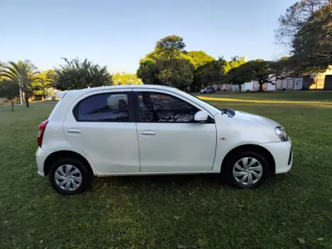 TOYOTA Etios Hatch 1.5 16V 4P FLEX XS AUTOMTICO, Foto 9