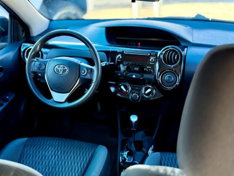 TOYOTA Etios Hatch 1.5 16V 4P FLEX XS AUTOMTICO, Foto 5