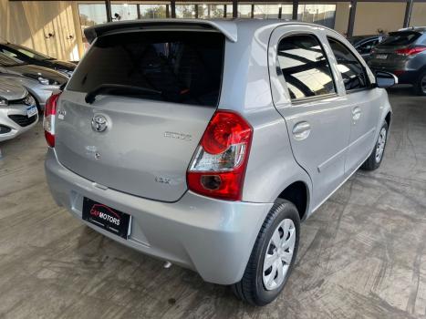 TOYOTA Etios Hatch 1.3 16V 4P FLEX XS, Foto 4