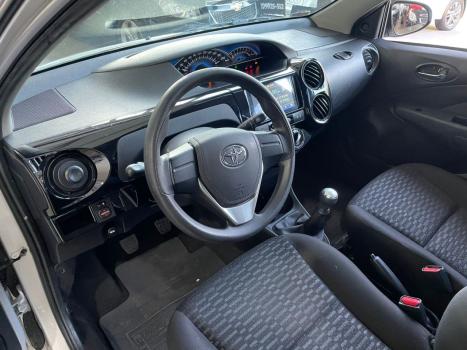 TOYOTA Etios Hatch 1.3 16V 4P FLEX XS, Foto 9