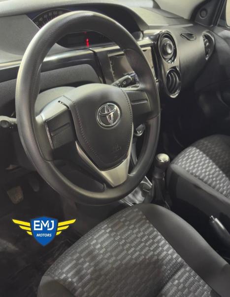 TOYOTA Etios Hatch 1.3 16V 4P FLEX X, Foto 7