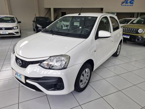 TOYOTA Etios Hatch 1.3 16V 4P FLEX X AUTOMTICO, Foto 1