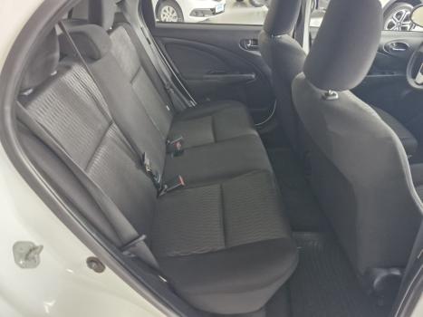 TOYOTA Etios Hatch 1.3 16V 4P FLEX X AUTOMTICO, Foto 9