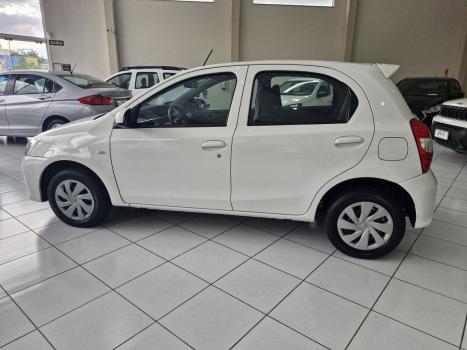 TOYOTA Etios Hatch 1.3 16V 4P FLEX X AUTOMTICO, Foto 10