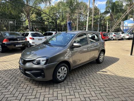 TOYOTA Etios Hatch 1.3 16V 4P FLEX X, Foto 2