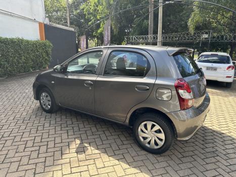 TOYOTA Etios Hatch 1.3 16V 4P FLEX X, Foto 3