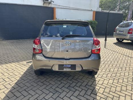 TOYOTA Etios Hatch 1.3 16V 4P FLEX X, Foto 4