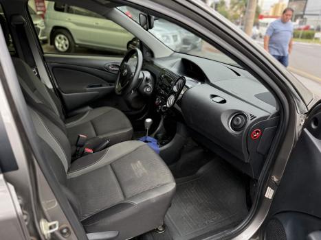 TOYOTA Etios Hatch 1.5 16V 4P FLEX X PLUS AUTOMTICO, Foto 6
