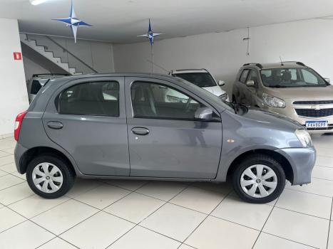 TOYOTA Etios Hatch 1.3 16V 4P FLEX X, Foto 5
