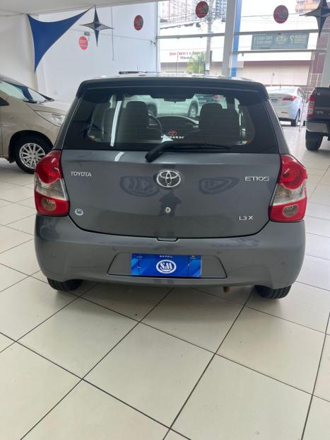 TOYOTA Etios Hatch 1.3 16V 4P FLEX X, Foto 7