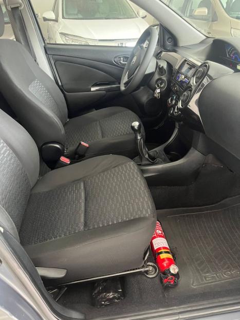 TOYOTA Etios Hatch 1.3 16V 4P FLEX X, Foto 9