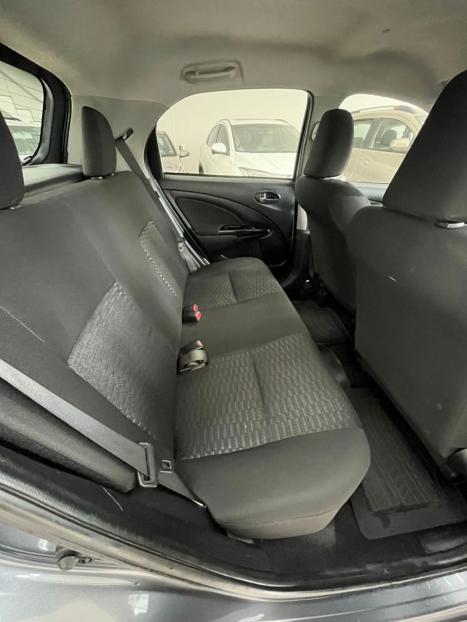 TOYOTA Etios Hatch 1.3 16V 4P FLEX X, Foto 10