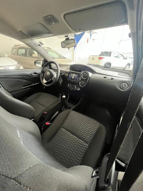 TOYOTA Etios Hatch 1.3 16V 4P FLEX X, Foto 11