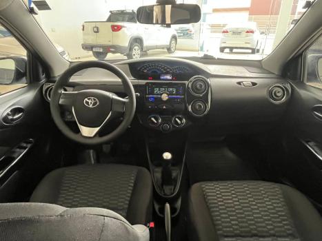 TOYOTA Etios Hatch 1.3 16V 4P FLEX X, Foto 13