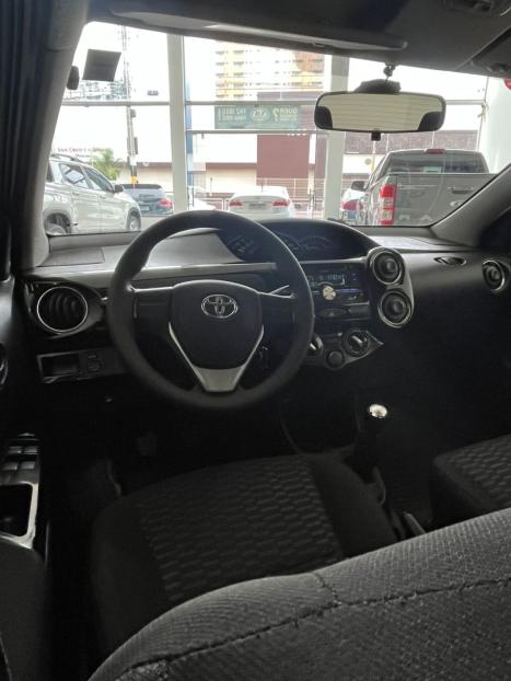 TOYOTA Etios Hatch 1.3 16V 4P FLEX X, Foto 14