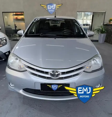 TOYOTA Etios Hatch 1.3 16V 4P FLEX X, Foto 2