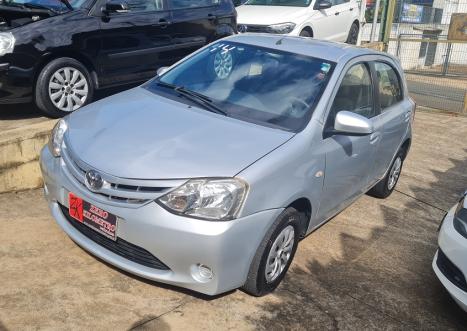 TOYOTA Etios Hatch 1.3 16V 4P FLEX X, Foto 6