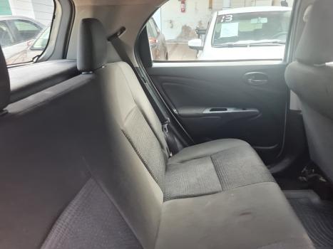 TOYOTA Etios Hatch 1.3 16V 4P FLEX X, Foto 14