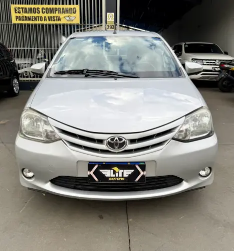 TOYOTA Etios Hatch 1.3 16V 4P FLEX X, Foto 4