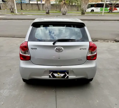 TOYOTA Etios Hatch 1.3 16V 4P FLEX X, Foto 5