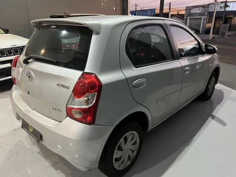 TOYOTA Etios Hatch 1.5 16V 4P FLEX XS AUTOMTICO, Foto 3
