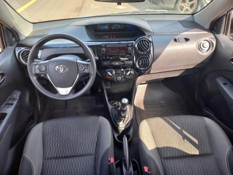 TOYOTA Etios Hatch 1.5 16V 4P FLEX XS, Foto 2